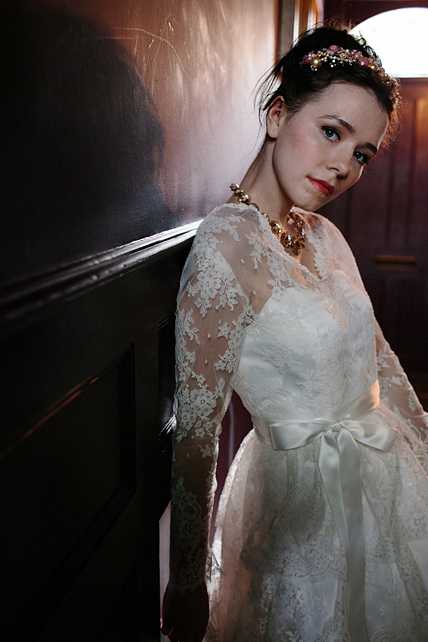 lace vintage wedding dress